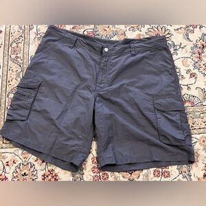 Ladies size 20- REI nylon outdoor mid length shorts- pockets- gray in color